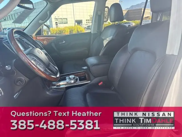 2019 Infiniti QX80 Luxe photo 9