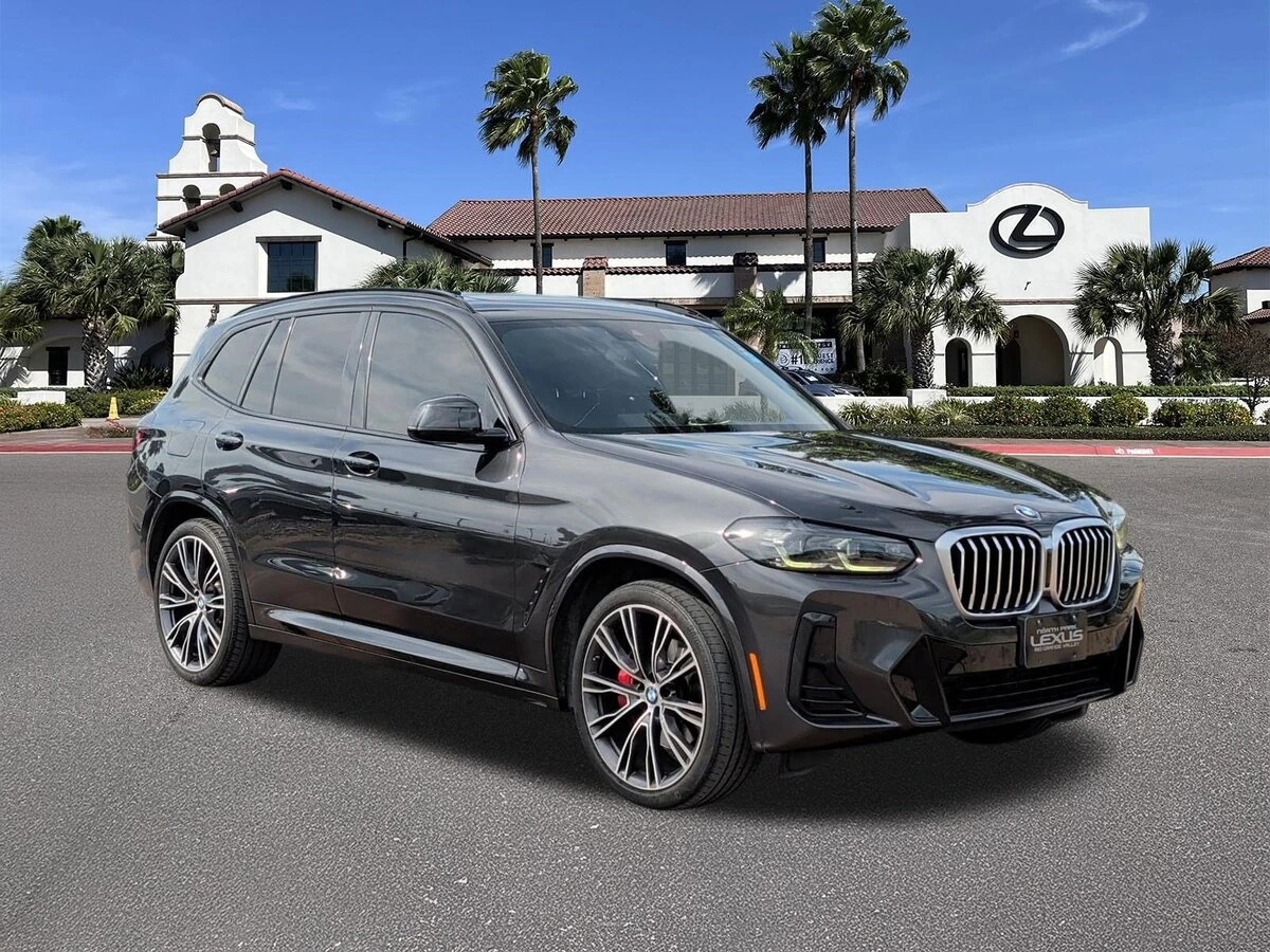2022 BMW X3 sDrive30i's photo