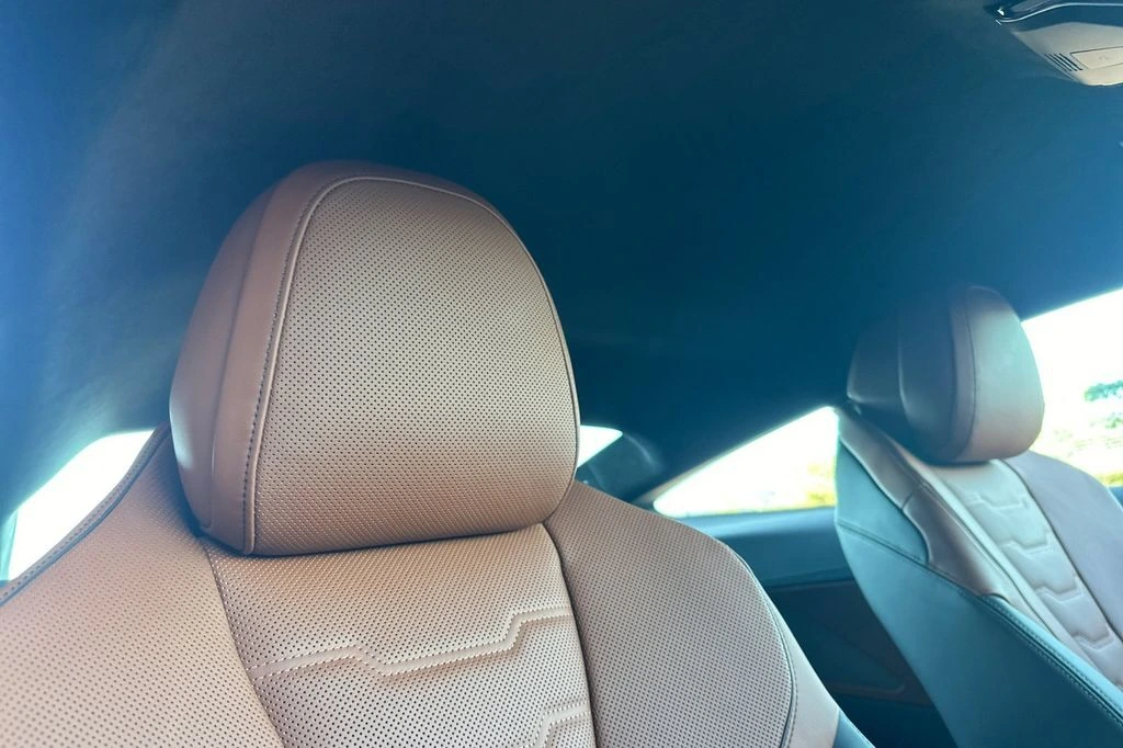 2026 BMW 8 Series 840i - Photo 14