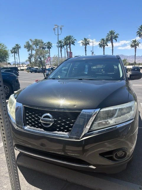 2016 Nissan Pathfinder S 4WD's photo