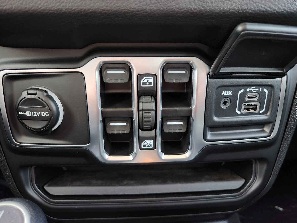 2025 Jeep Wrangler 4-Door Sport S - Photo 26