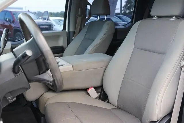2016 Ford F-150 XL photo 8