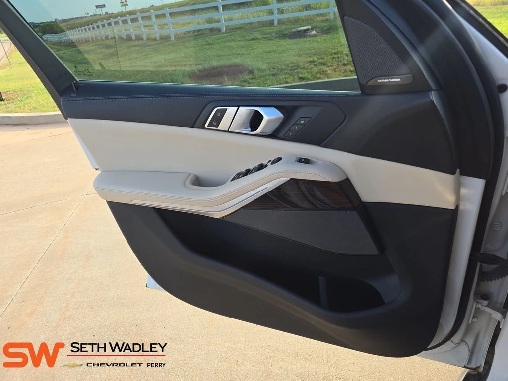 2020 BMW X5 40i - Photo 27