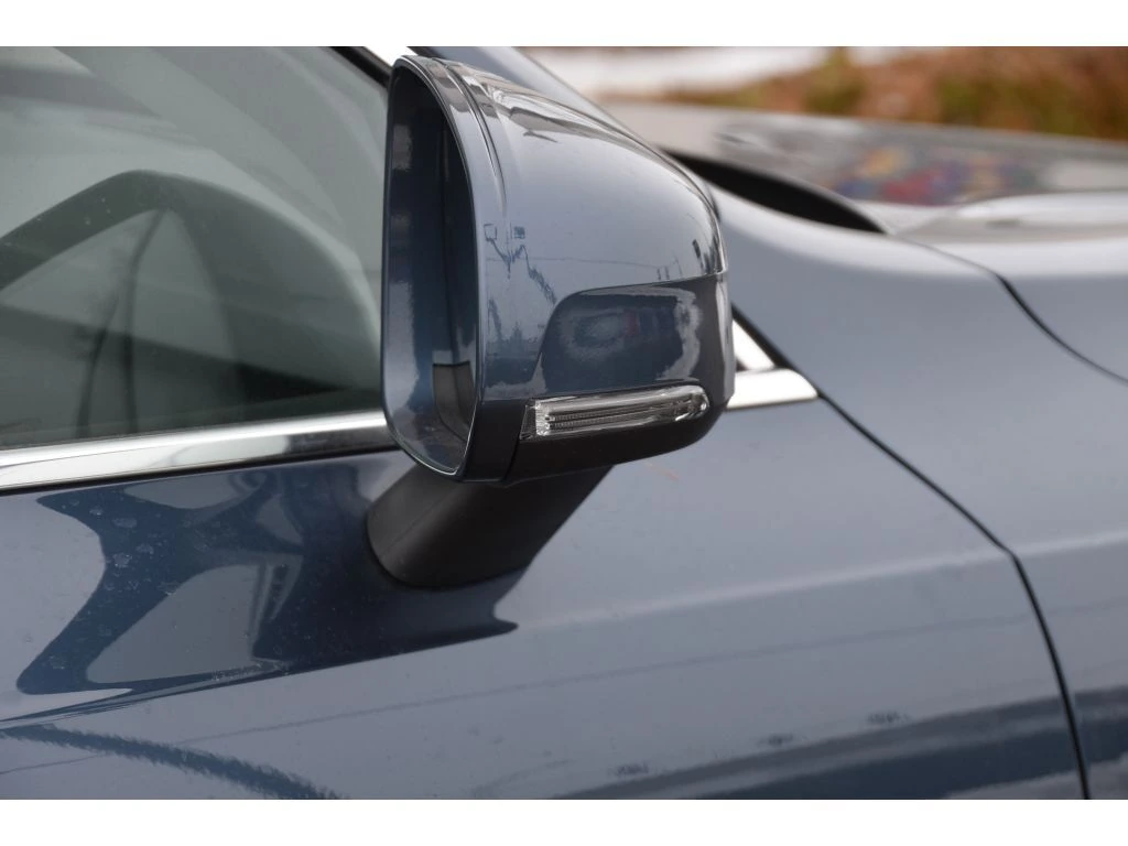 2023 Volvo - image 31