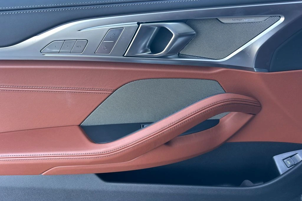 2026 BMW 8 Series 840i - Photo 9
