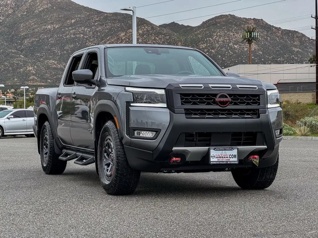 2026 Nissan Frontier PRO-X's photo