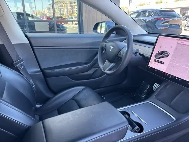 2021 Tesla Model 3 Performance photo 13