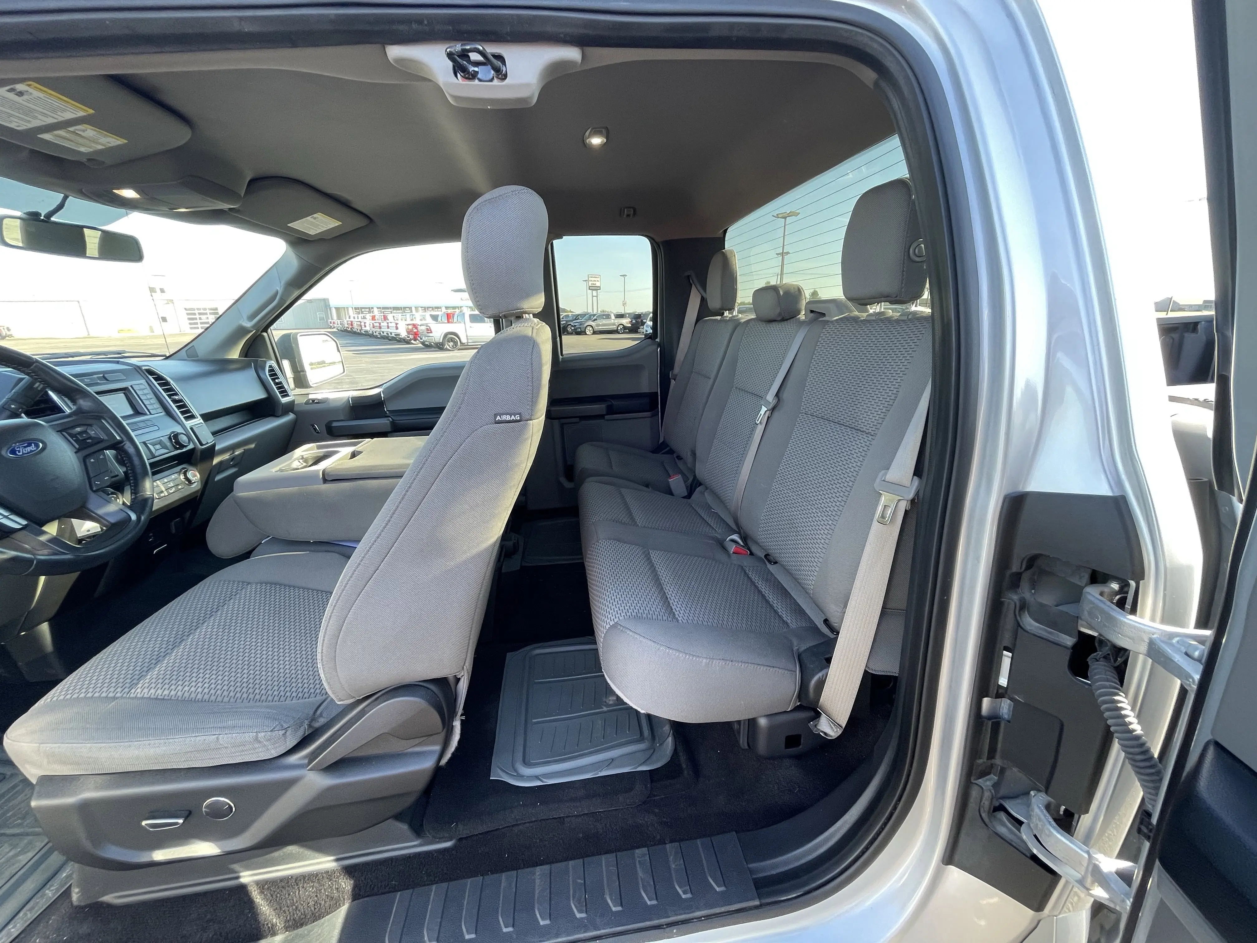 2017 Ford F-150 XLT photo 12