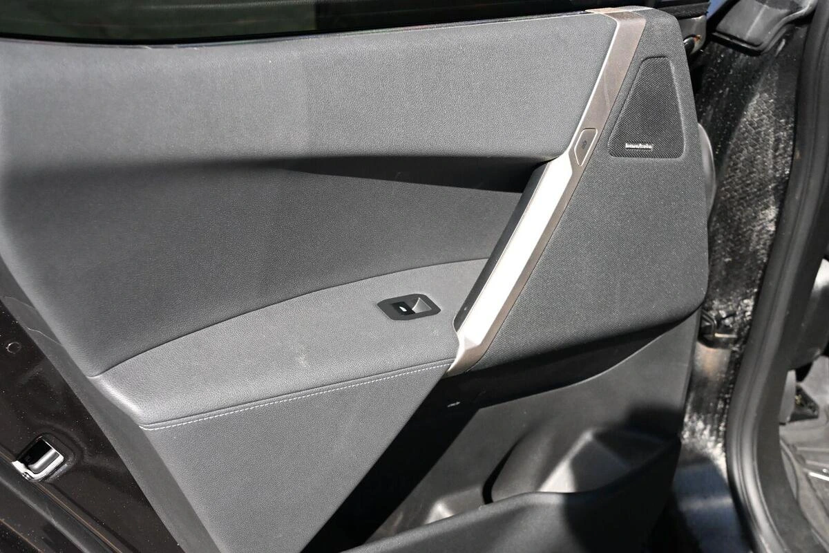 2024 BMW iX Base - Photo 19
