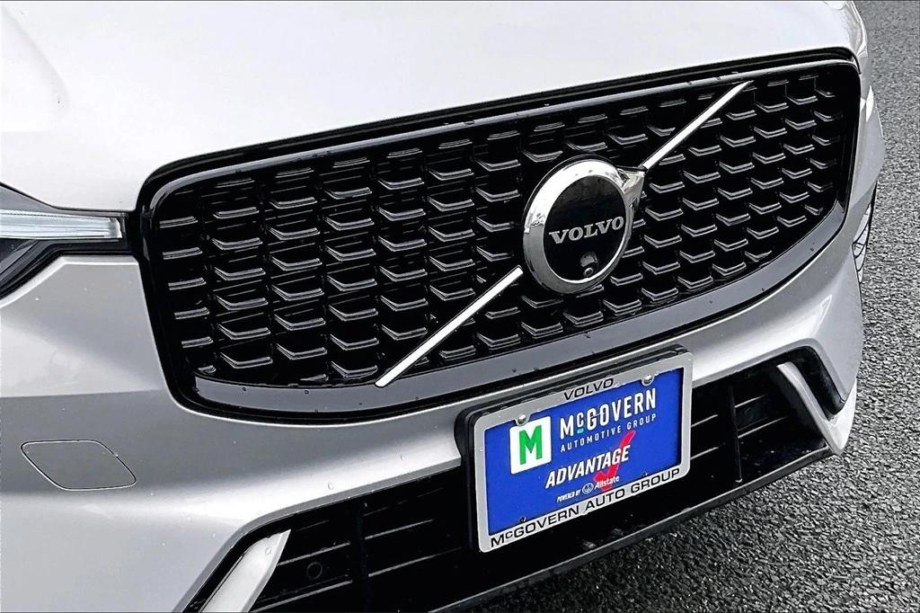 2024 Volvo - image 33