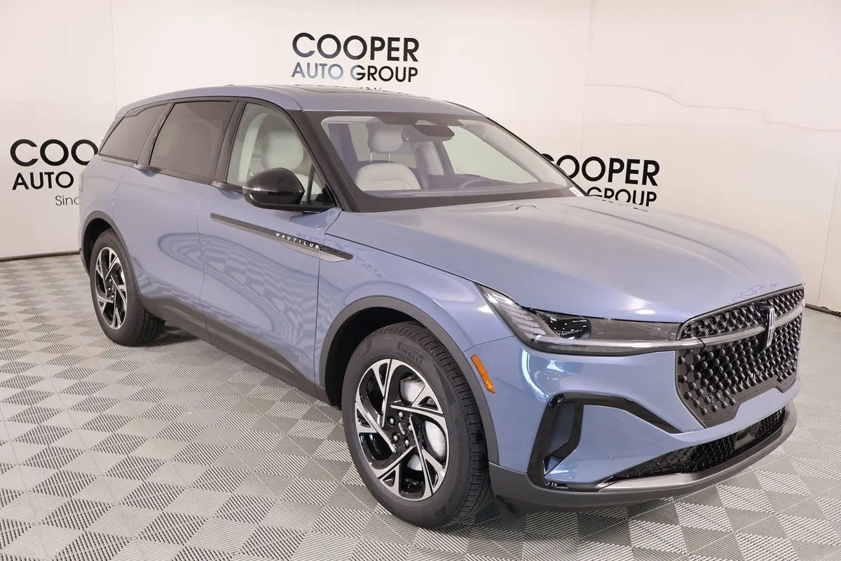 2026 Lincoln Nautilus Premiere's photo