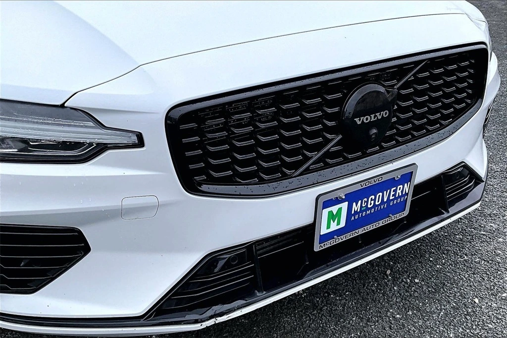 2023 Volvo - image 33