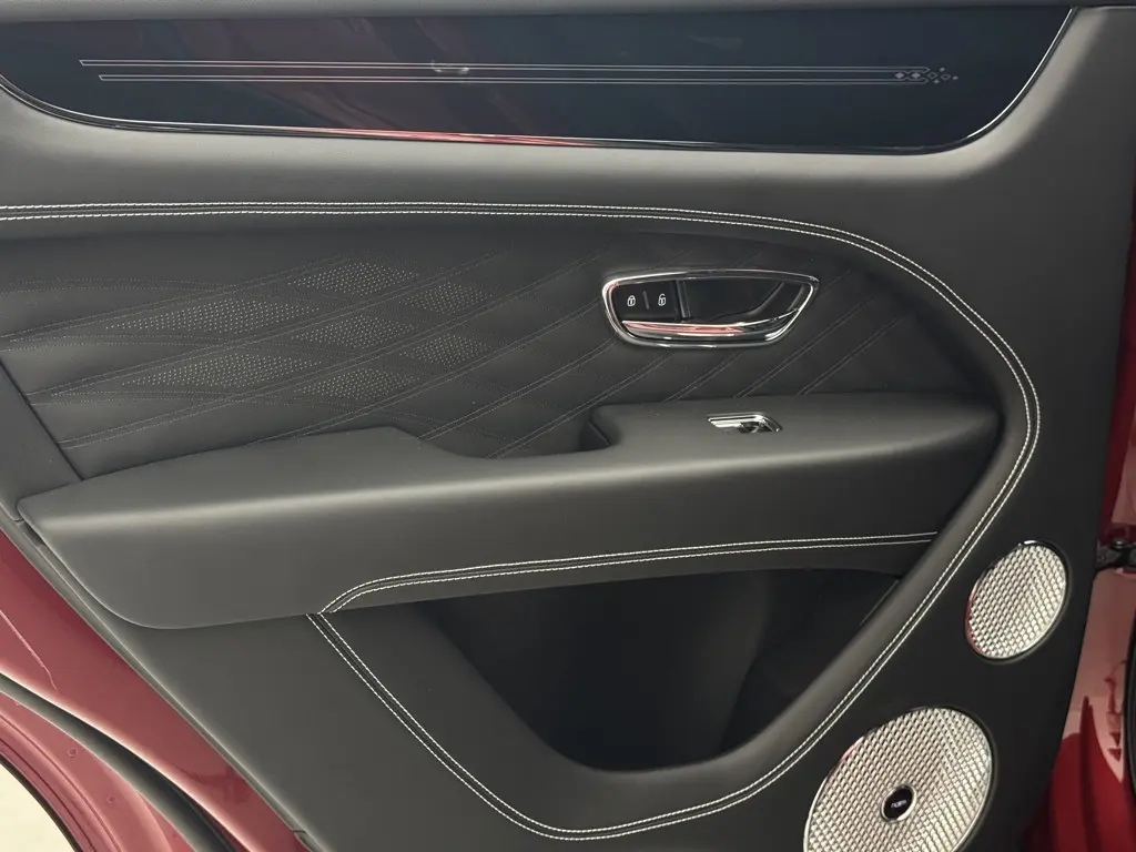 2025 Bentley Bentayga Azure photo 45