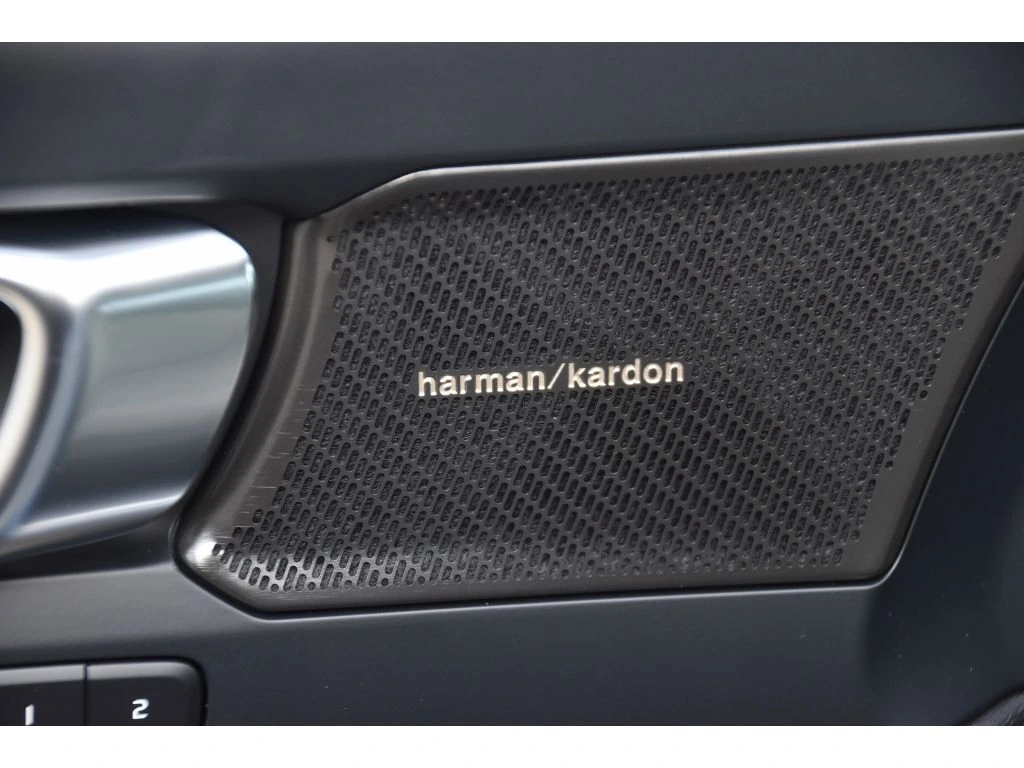 2026 Volvo - image 26