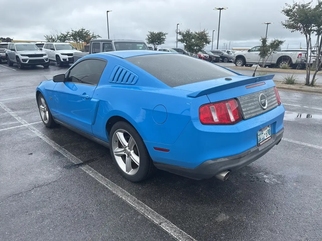 2010 Ford Mustang GT photo 4