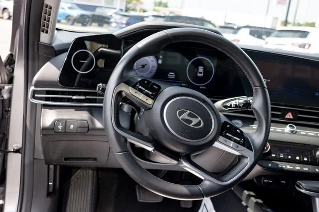 2025 Hyundai Elantra SEL - Photo 13