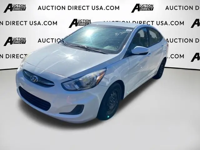 2016 Hyundai Accent SE's photo