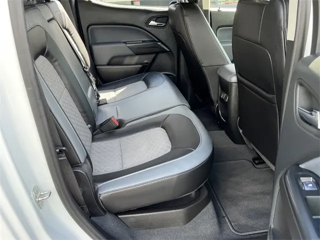 2022 Chevrolet Colorado Z71 photo 21