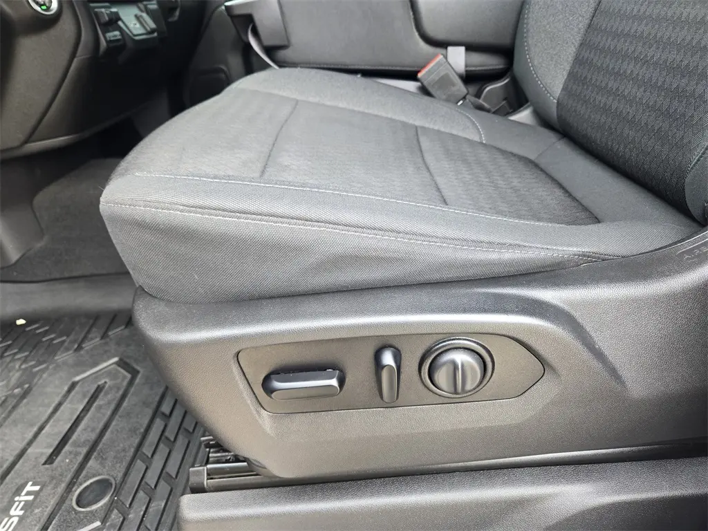 2021 Chevrolet Silverado 1500 LT photo 23