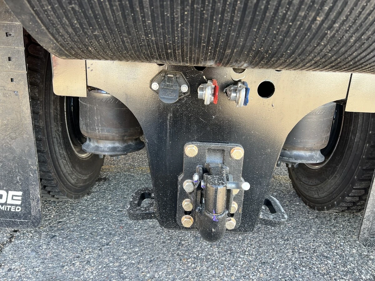2027 Freightliner M2 106 — photo 5