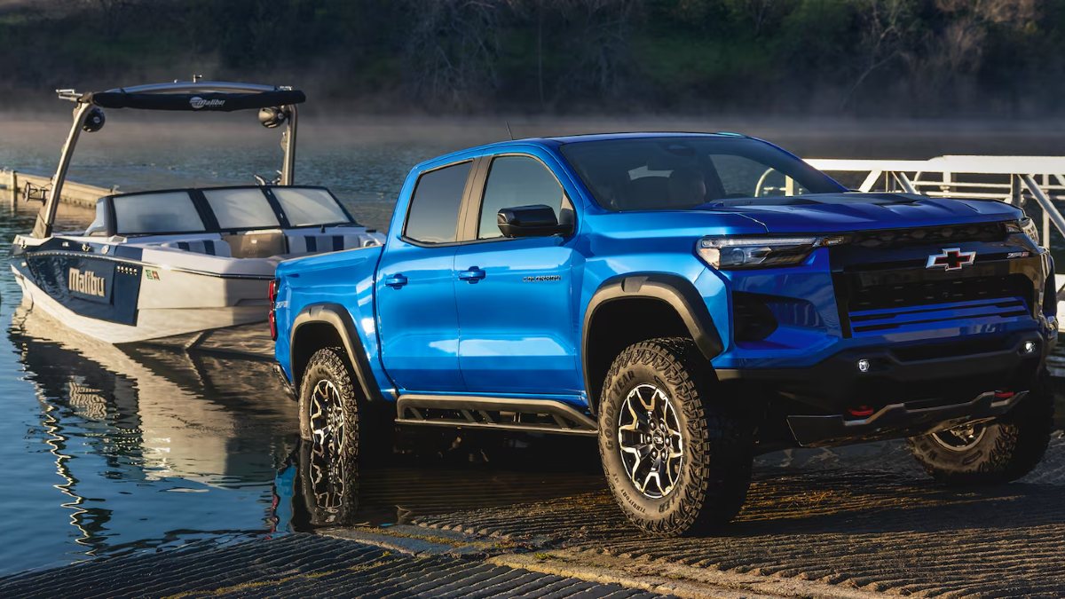 2026 Chevy Colorado Exterior Passenger Side Front Profile Trailering a Boat out of the Water