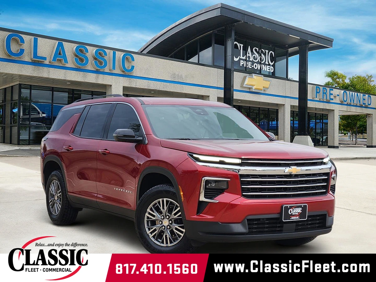 2025 Chevrolet Traverse FWD LT's photo