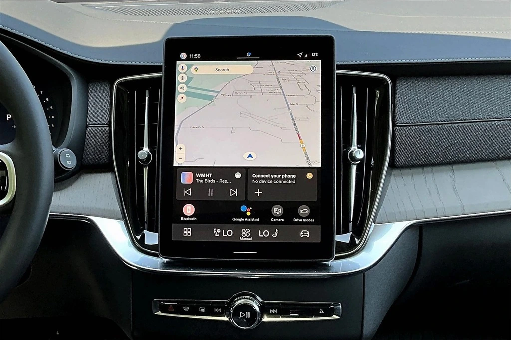 2026 Volvo - image 6