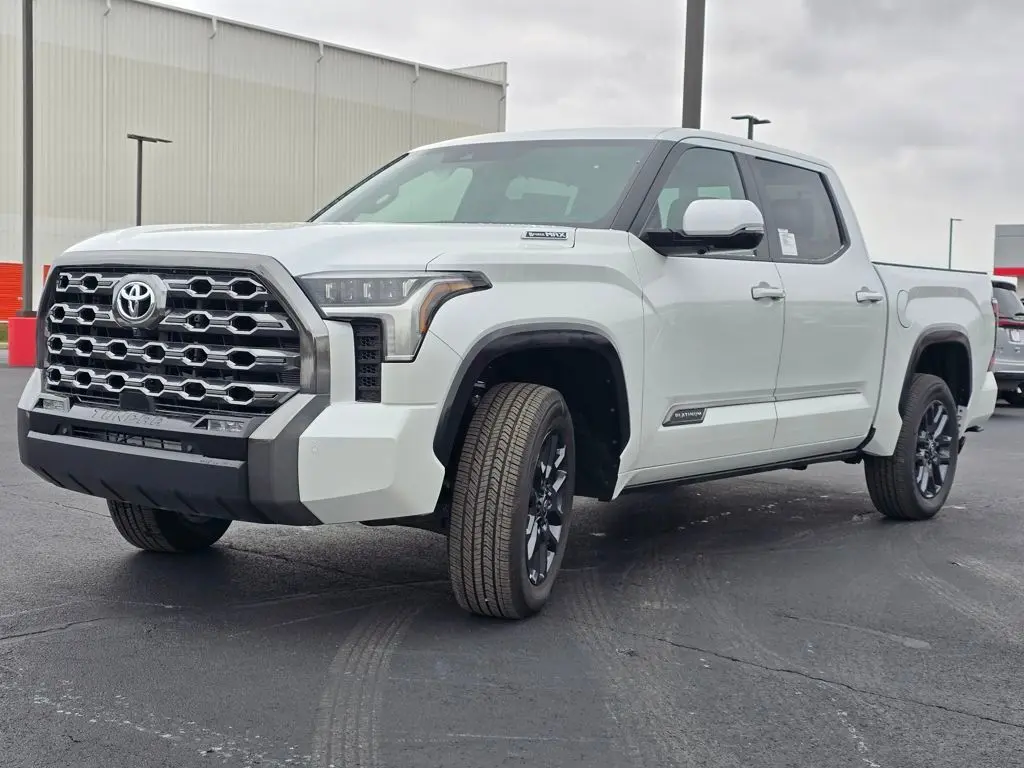 2026 Toyota Tundra Platinum photo 3