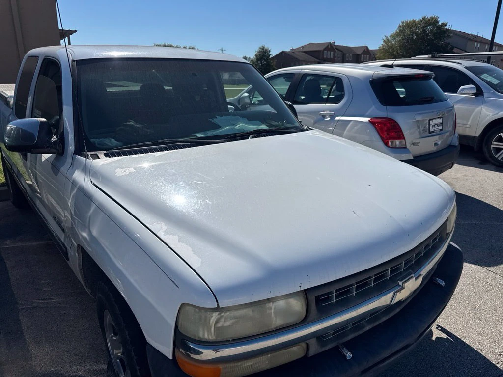 2000 Chevrolet Silverado LS