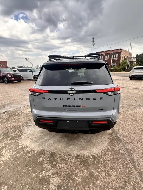 2025 Nissan Pathfinder Rock Creek photo 3