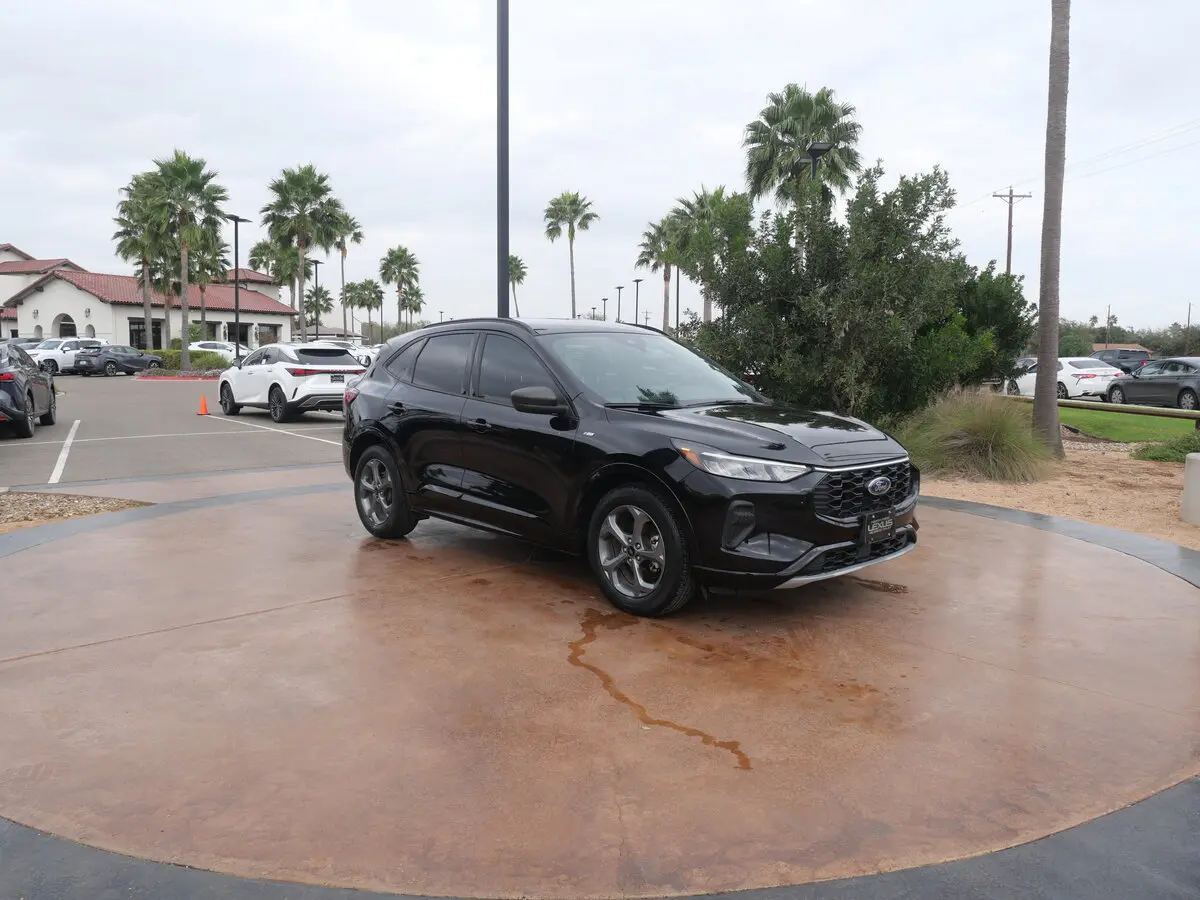 2023 Ford Escape ST-Line