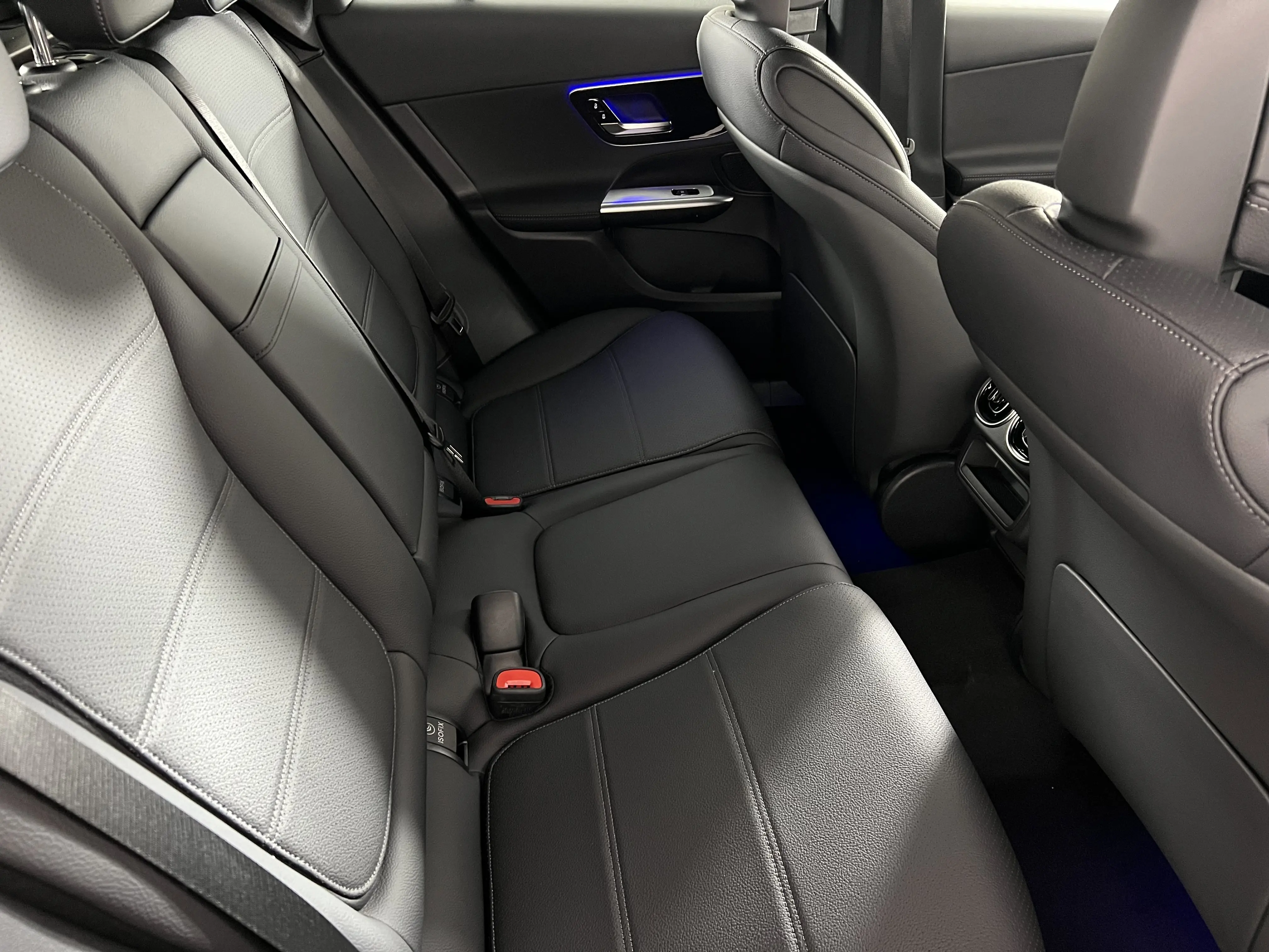 2026 Mercedes Benz GLC 300 4MATIC photo 18