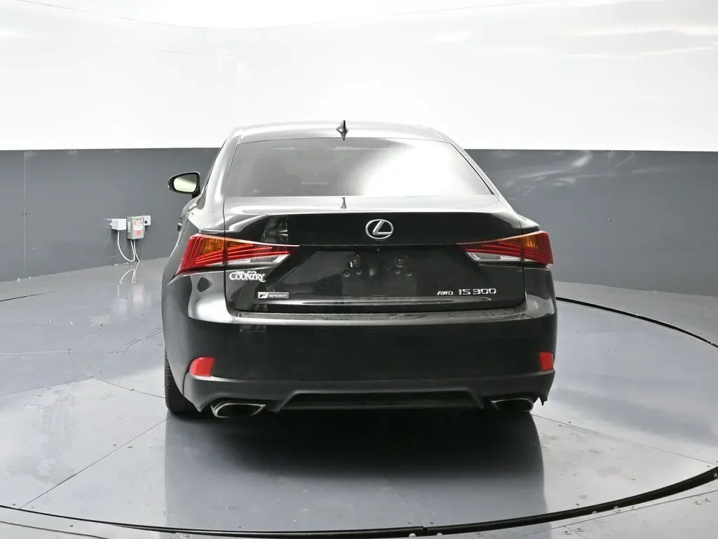 2017 Lexus IS 300 photo 8