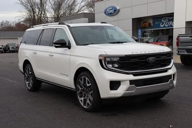 2025 Ford Expedition MAX Platinum photo 2