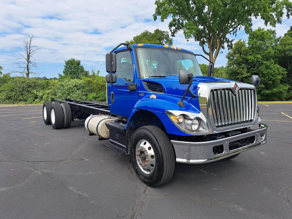 2019 INTERNATIONAL HV607