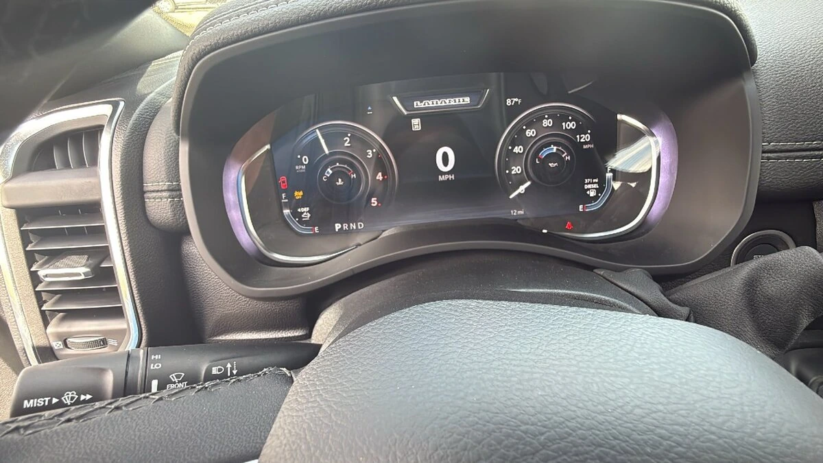 2026 RAM 3500 Laramie - Photo 20