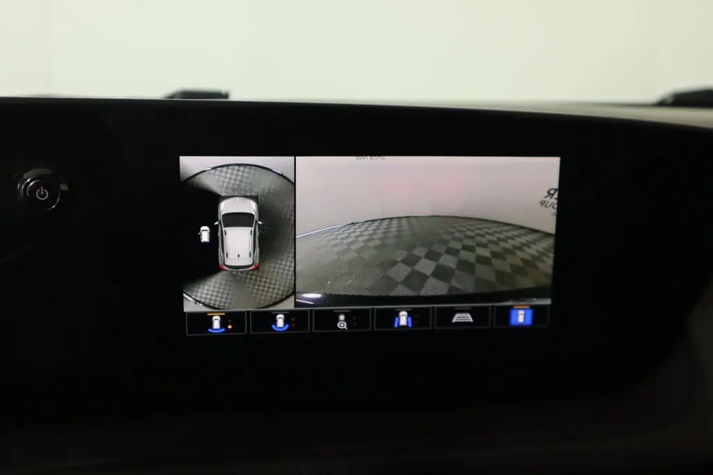 2024 Buick Encore GX Sport Touring photo 5