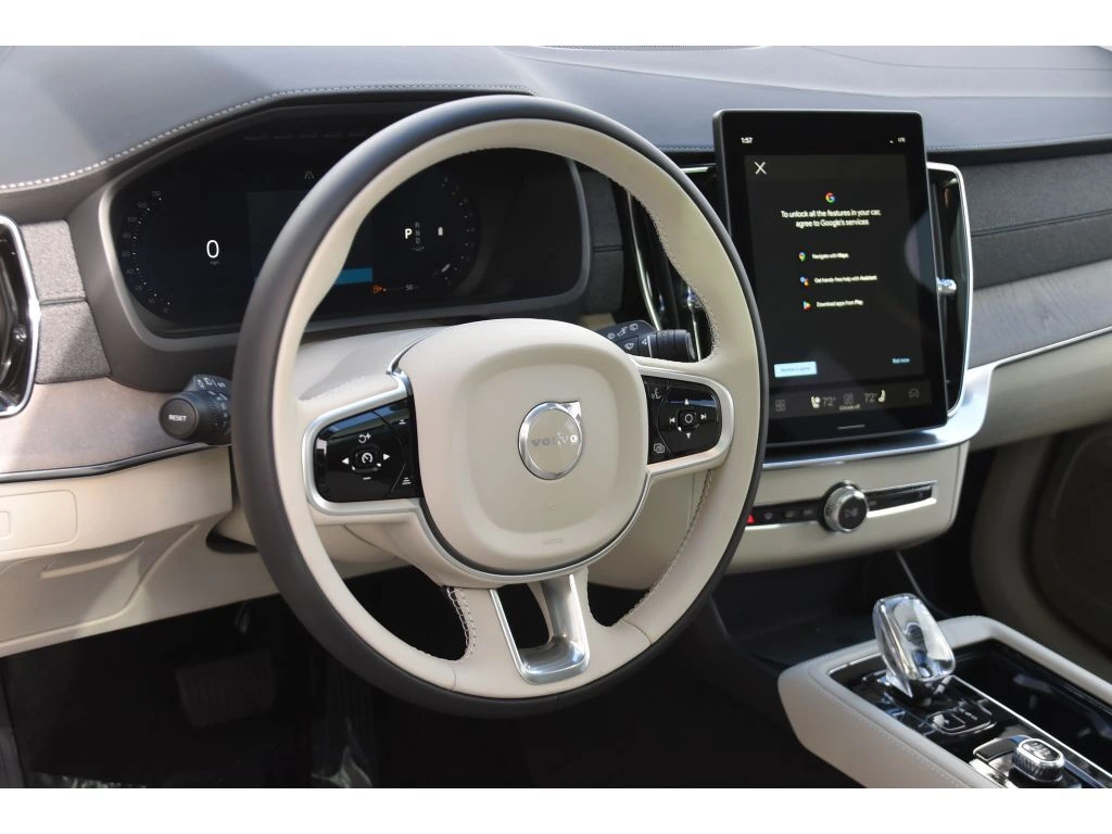 2026 Volvo - image 10