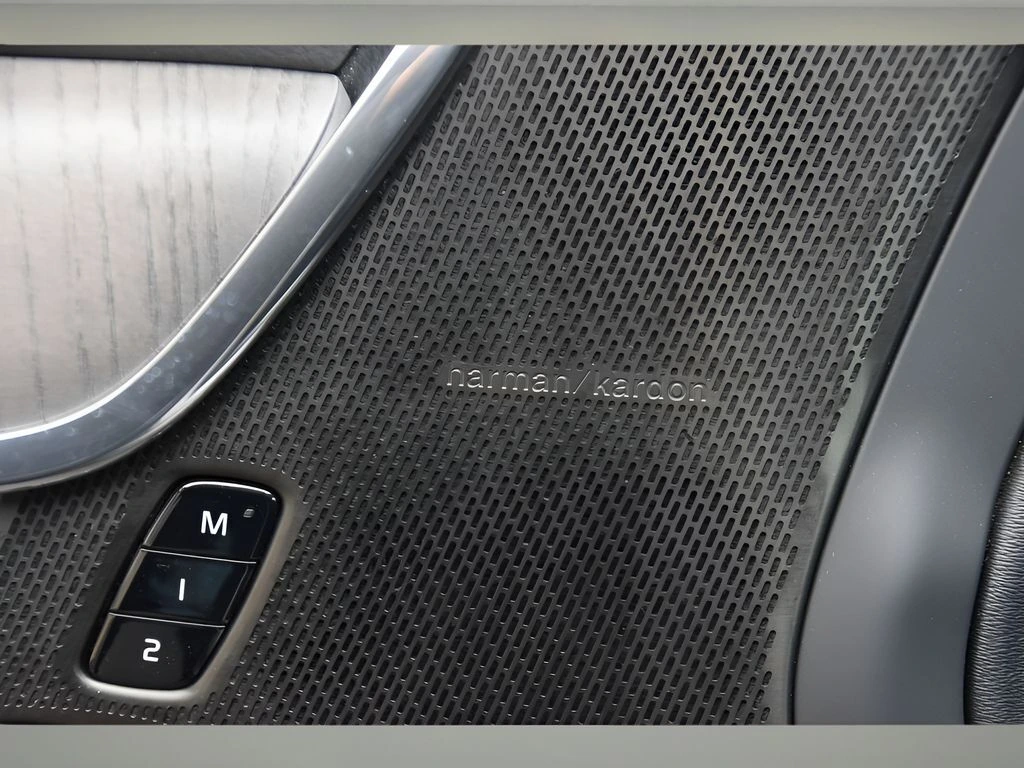 2024 Volvo - image 22