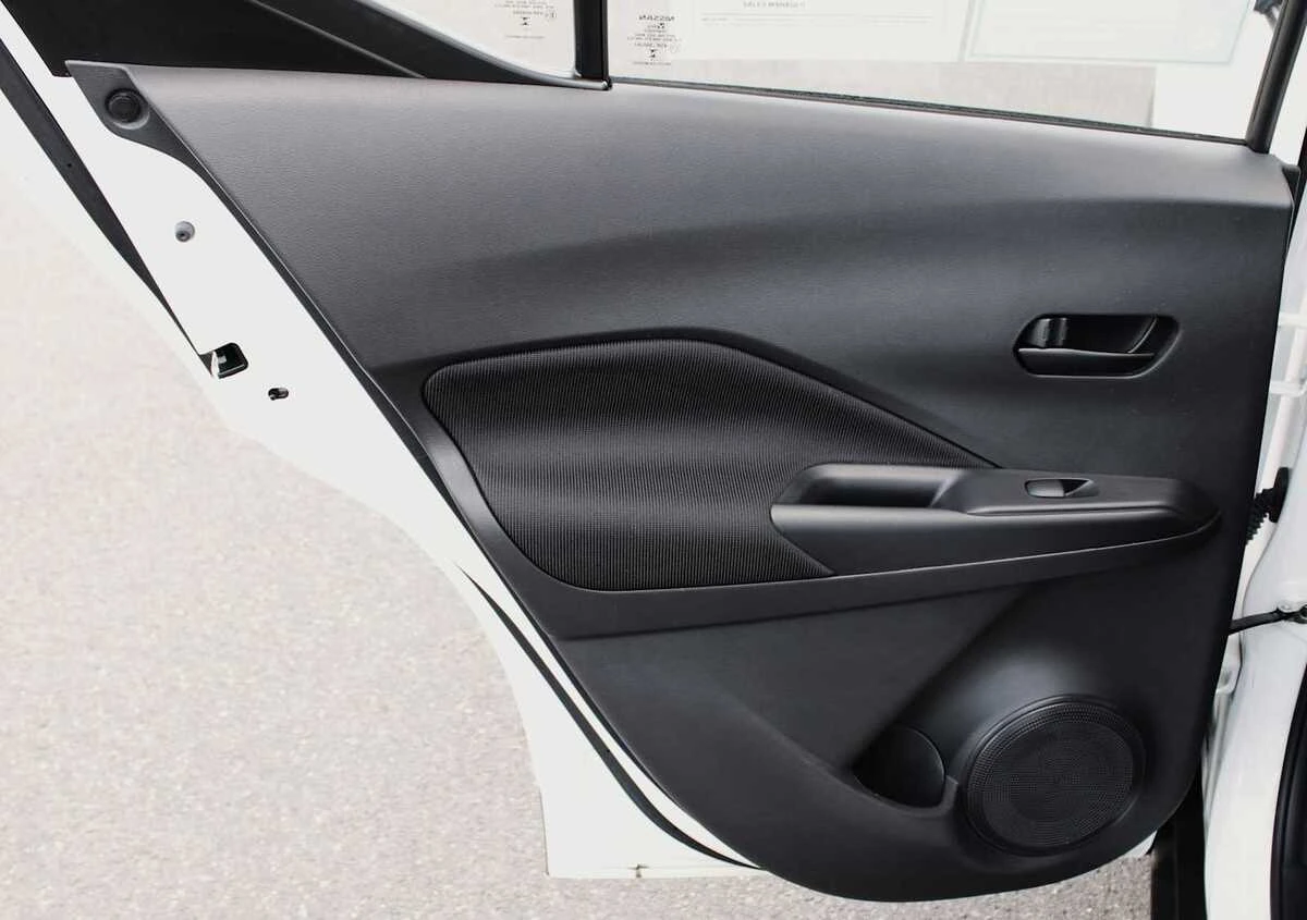 2025 Nissan KICKS PLAY Base - Photo 16