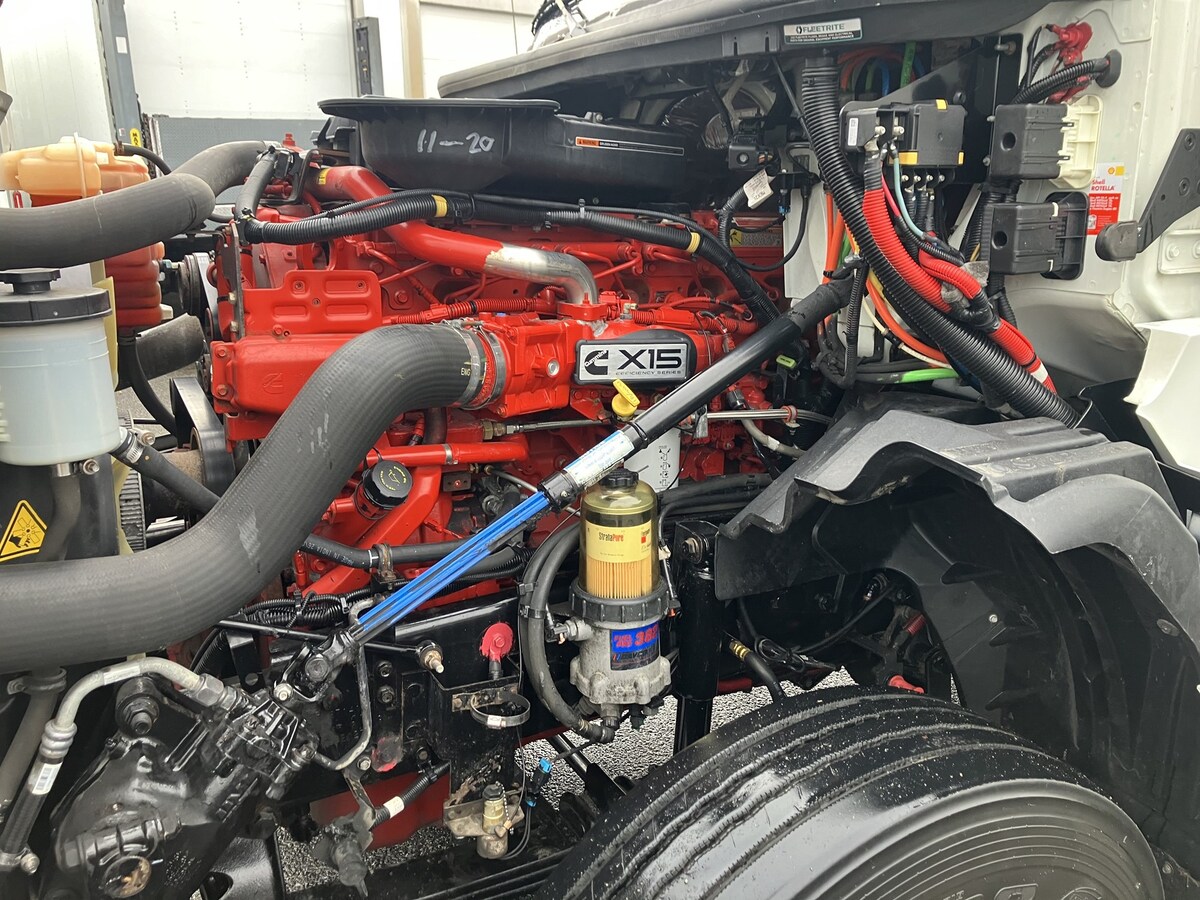 2019 International LT in Seattle, WA — photo 4