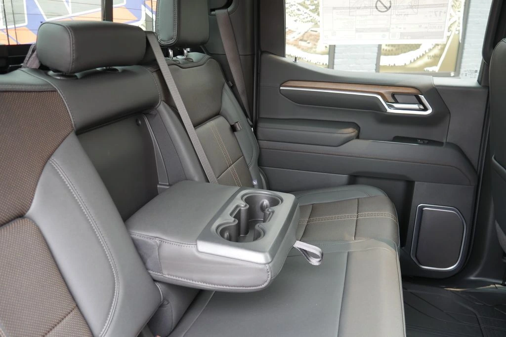 2026 Chevrolet Silverado 1500 High Country - Photo 17