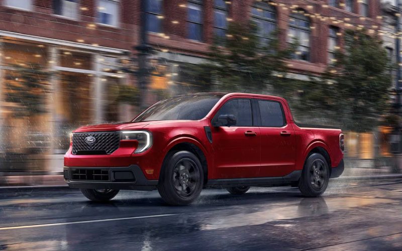 How Does Hybrid AWD on the 2025 Maverick Help Drivers around Charlevoix, MI?