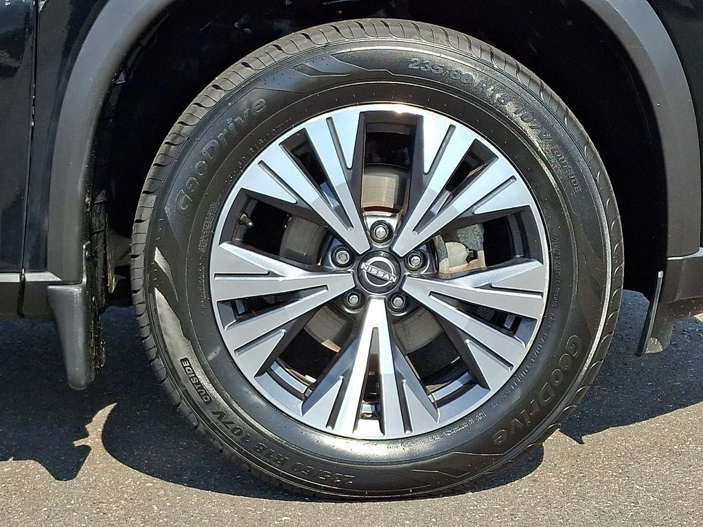 2023 Nissan Rogue SV - Photo 9
