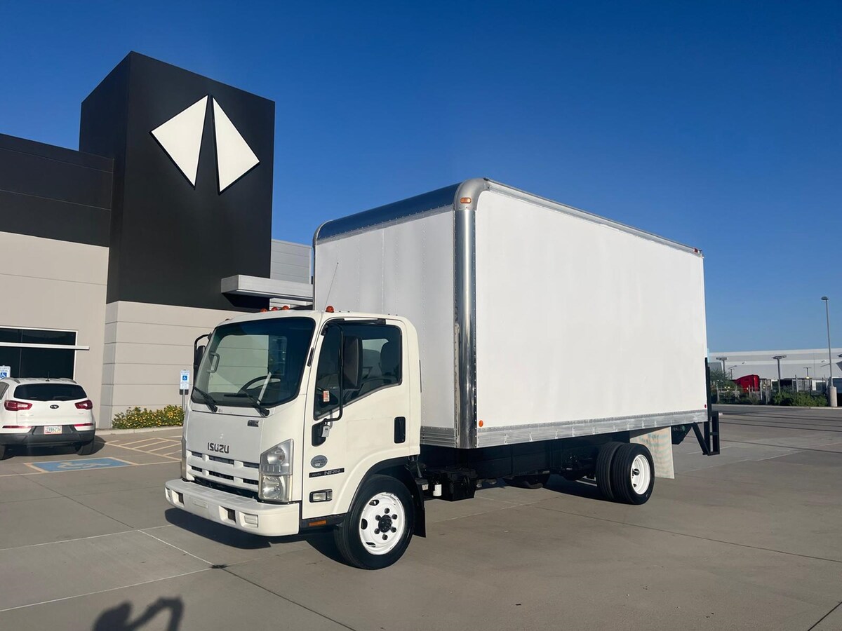 2010 Isuzu NRR