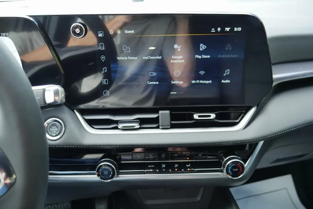 2026 Chevrolet Equinox LT photo 14