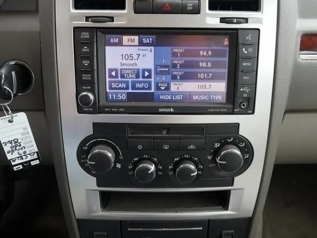 2009 Chrysler 300 C photo 4