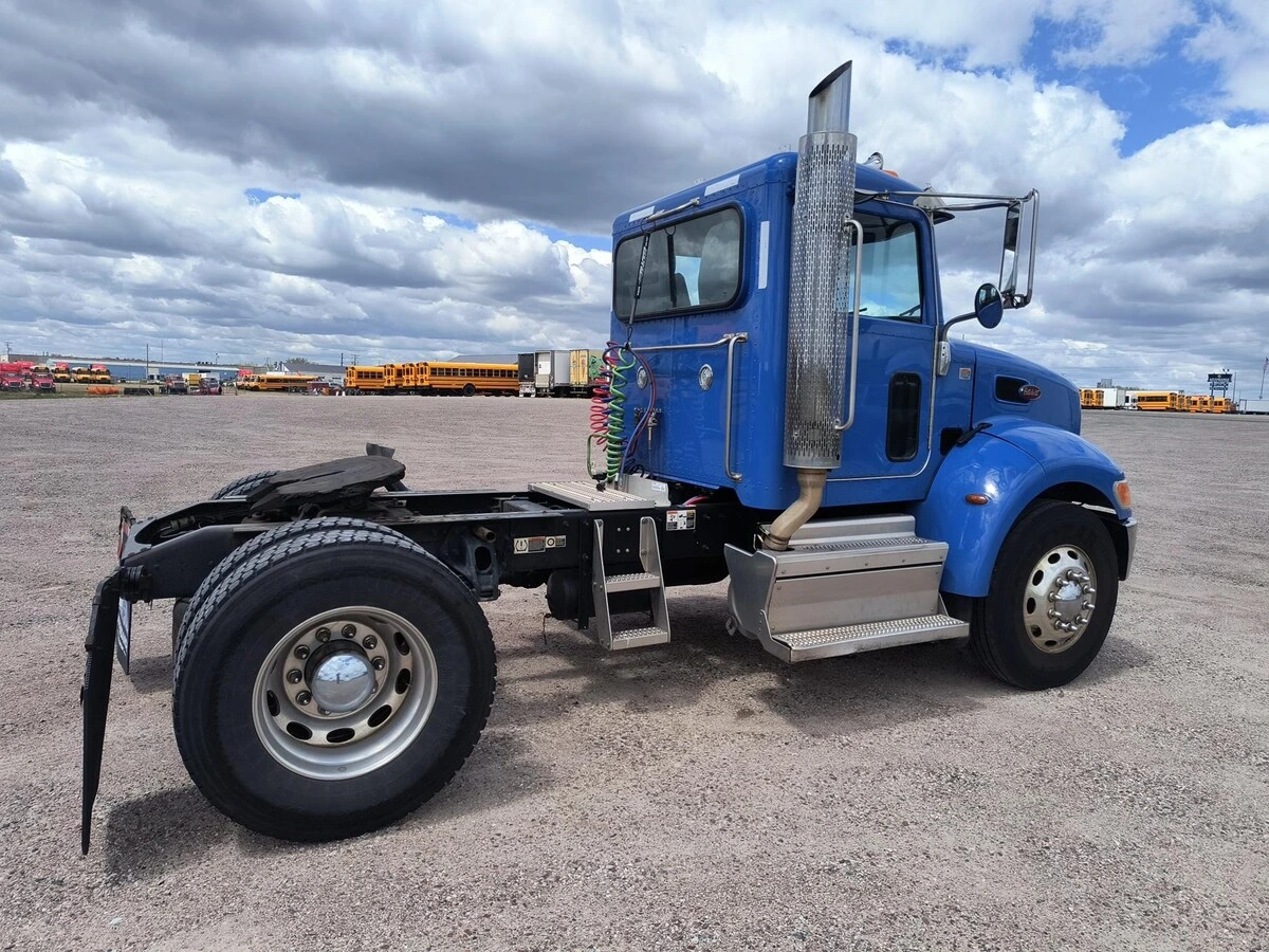 2020 Peterbilt 337 in Wausau, WI — photo 4