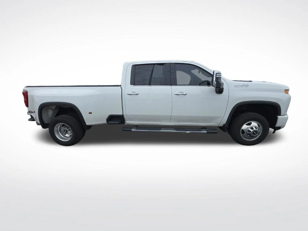Used 2022 Chevrolet Silverado 3500HD High Country with VIN 1GC4YVEY0NF260988 for sale in Golden Valley, Minnesota