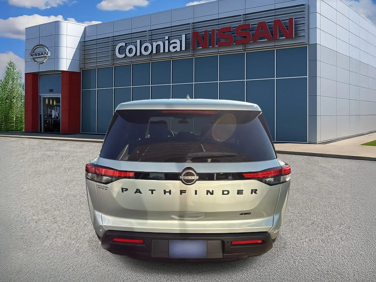 2022 Nissan Pathfinder S photo 3